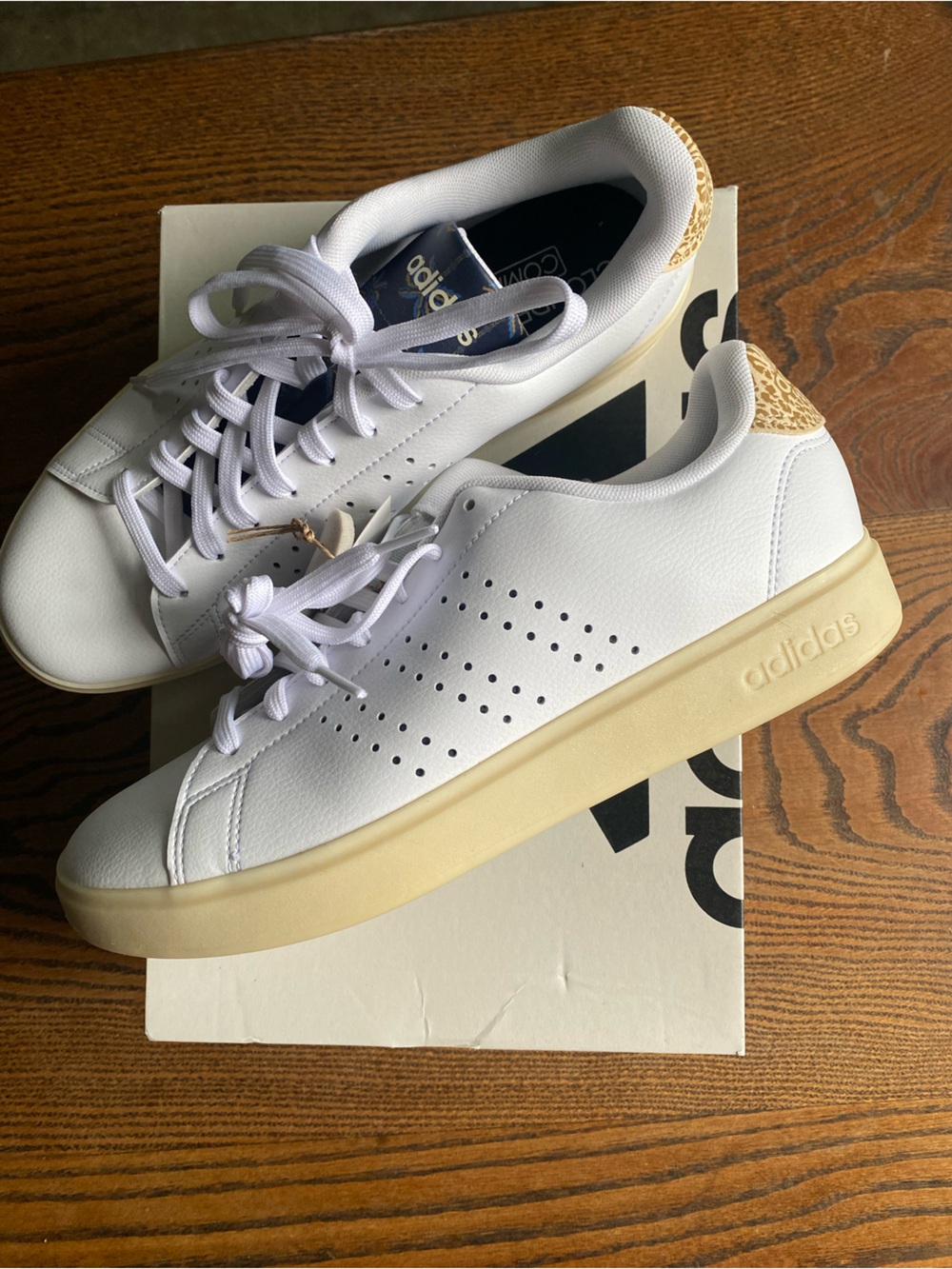 NEW - adidas Women’s White Leather Court Sneaker